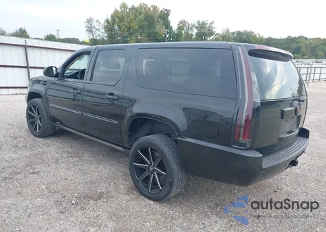 2012 Cadillac Escalade Esv Luxury z USA, uszkodzony, nr VIN 1GYS4HEF3CR133015